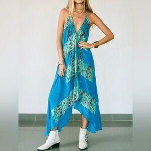 🩵 Hello Blue!  Backless Printed Halter Neck Maxi Dress - Blue